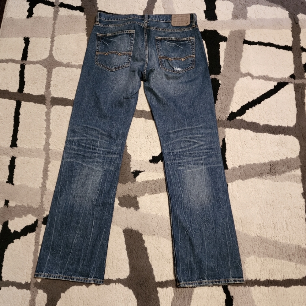 Men's American Eagle distressed jeans 32x34
